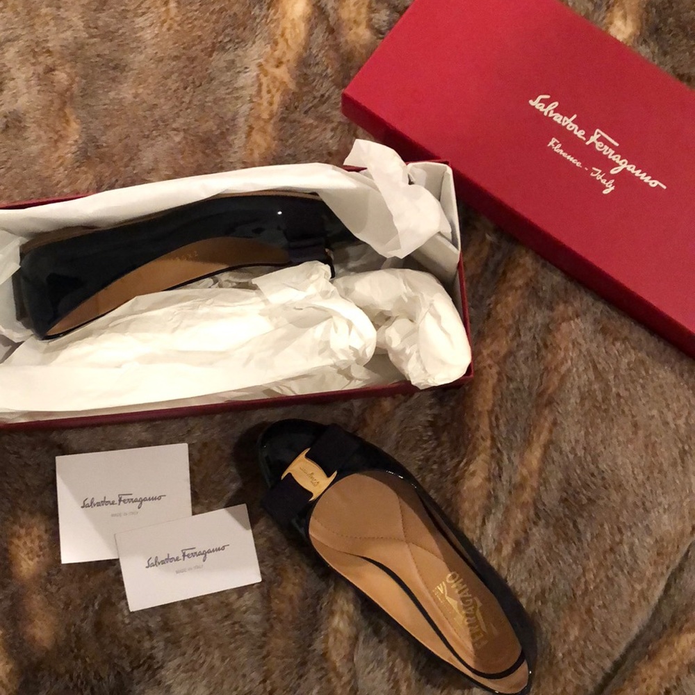 Ferragamo Varina Flats
